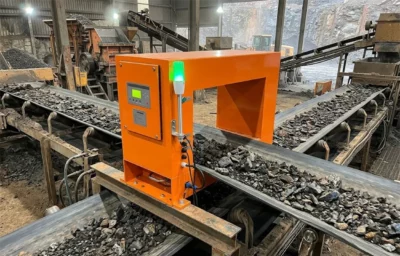 DM5000 detector de metais para correia transportadora em ambiente de mineração